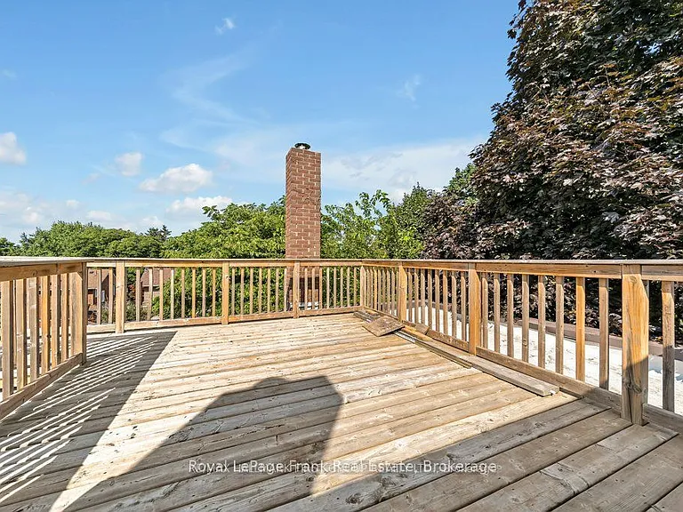622 Simcoe St N #3 — Photo 16