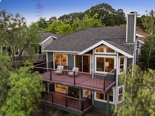 328 Primrose Dr, Pleasant Hill, CA 94523