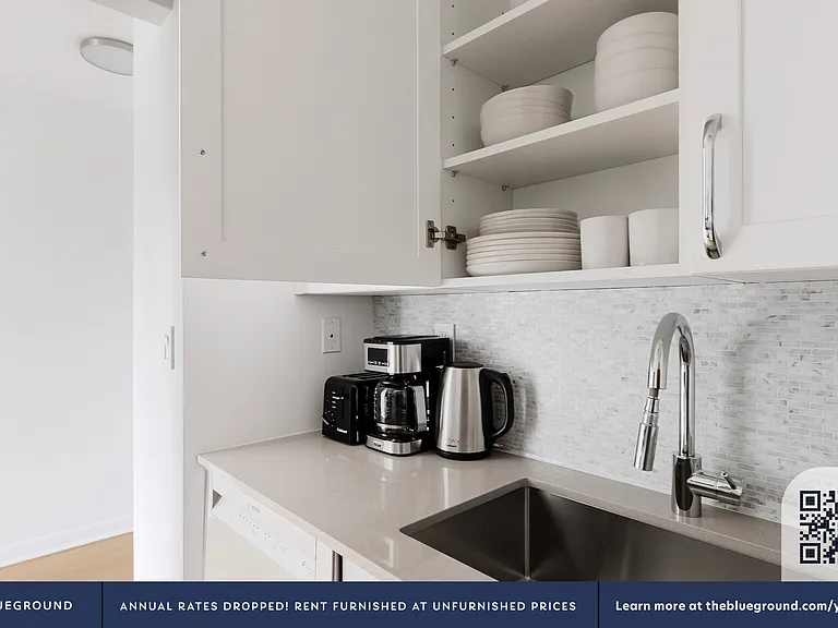 180 W 20th St #14H — Photo 8