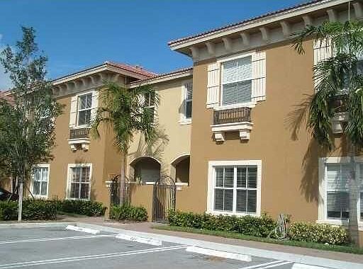 1st image of 110 Lake Monterey Cir