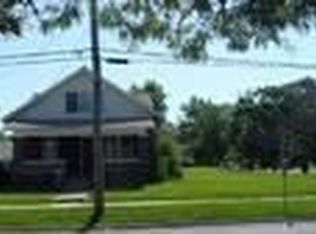 673 High St, Aurora, IL 60505