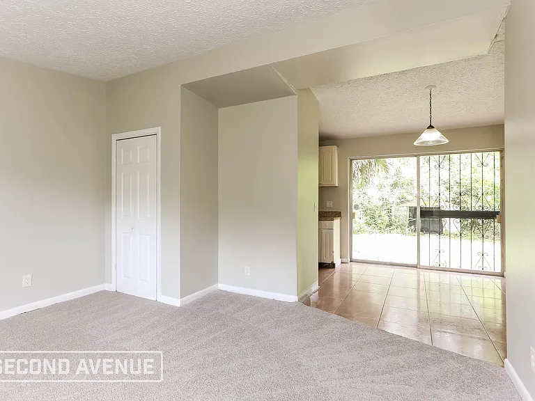 8645 Samona Dr W — Photo 4