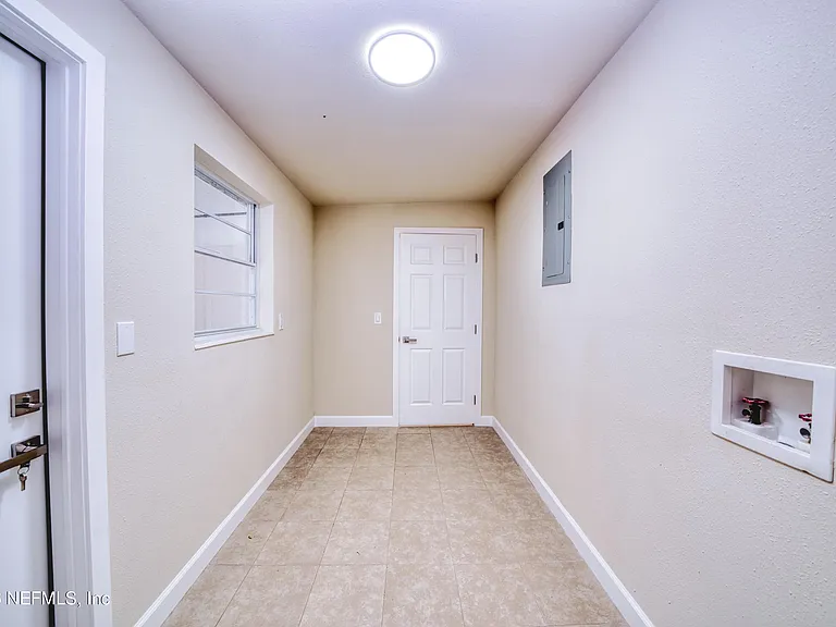 2517 Palm Ave — Photo 37
