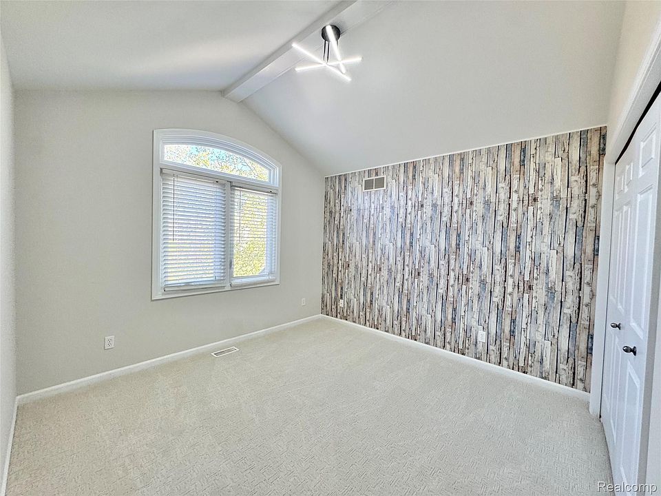 8149 Carpathian Dr, photo 24
