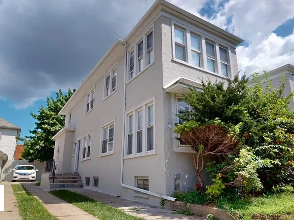 2611 Avenue J image 2 of 13