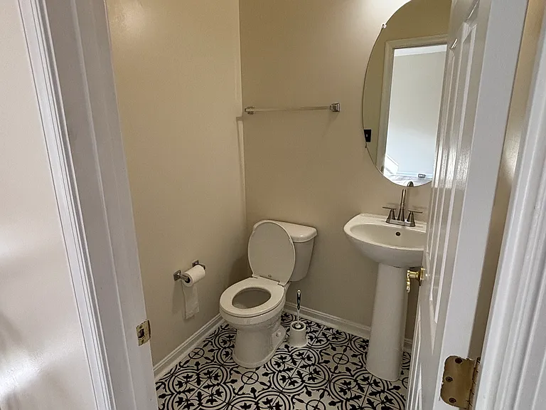 2453 Fox Stream Ln — Photo 11
