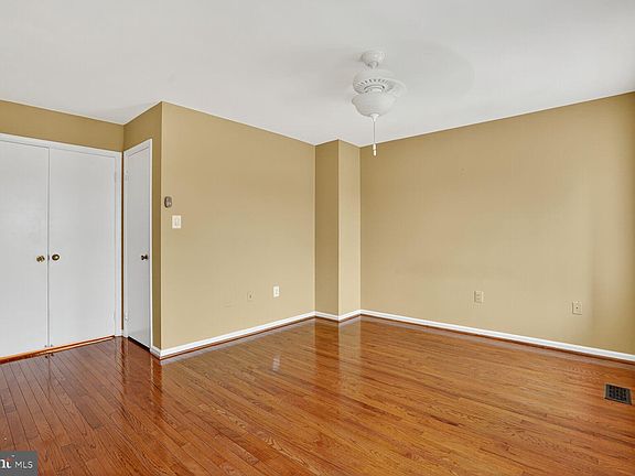 4th image of 6805 Malton Ct