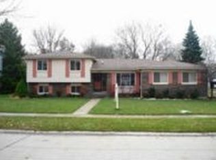 3652 Bellows Dr, Troy, MI 48083