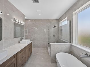 1424 W 23rd St #B, Houston, TX 77008
