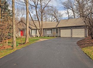 235 Buckminster Ct, Lake Bluff, IL