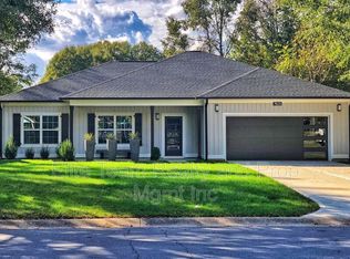 7825 Chestnut Ridge Dr, Charlotte, NC 28215