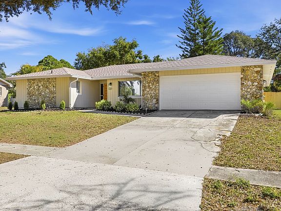 3rd image of 6649 Pampus Dr