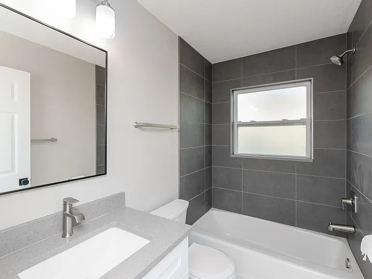 1348 Boylan Ave #A — Photo 7