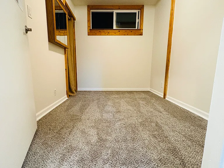 5176 Holland Loop Rd — Photo 16