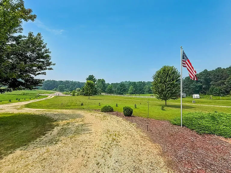 N9060 Pilar Rd — Photo 18