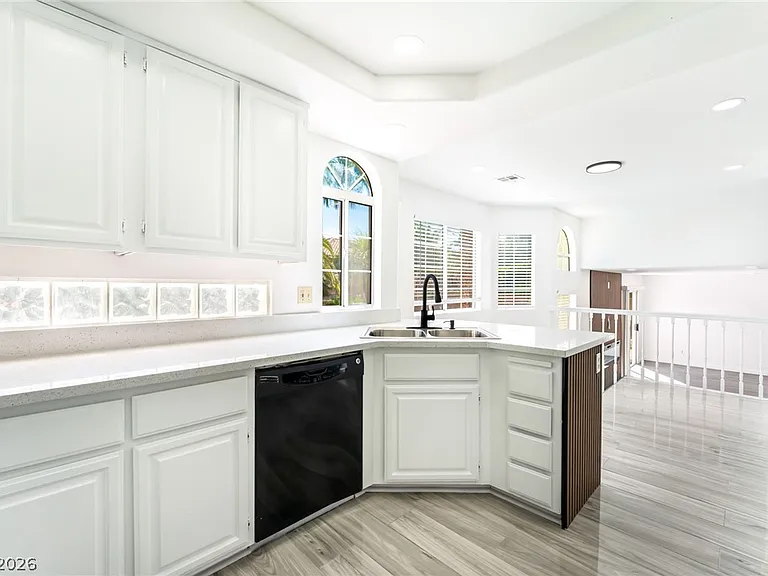 9417 Low Tide Ct — Photo 16