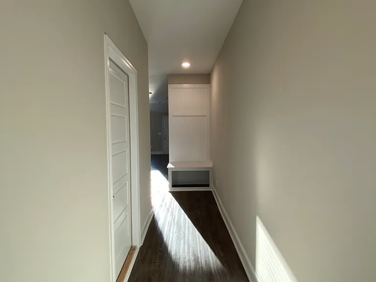 1040 Glenkirk Dr #D — Photo 2