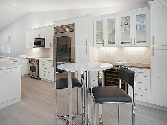 5th image of 202-840 Gulf Pavilion Dr #202