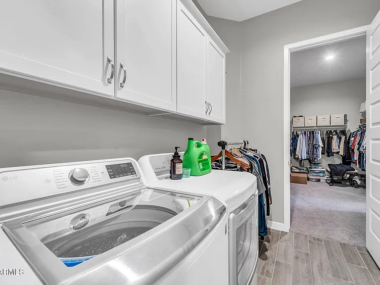 10518 W Albert Ln — Photo 26