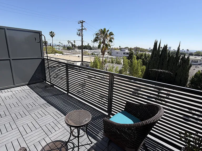 1040 N Spaulding Ave #3 — Photo 12