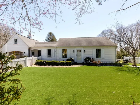 6 Scottsdale Rd, Barnstable, MA 02630