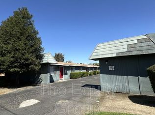 620 N Blackstone St APT 1, Tulare, CA