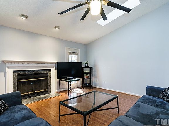 4th image of 108 Penchant Ct