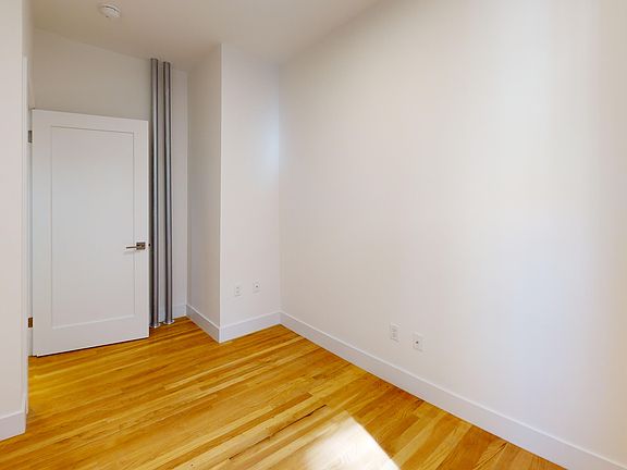 4th image of 419 E 73rd St APT 3G