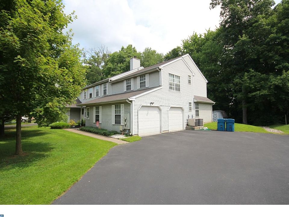 2nd image of 581 S Dove Rd