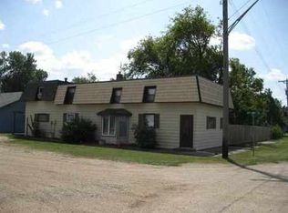 201 S Main St, Des Lacs, ND 58733