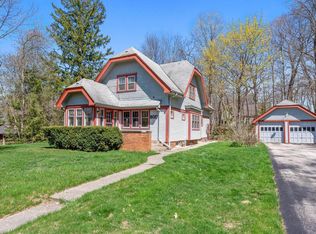 800 Meadow Ln, Elm Grove, WI 53122