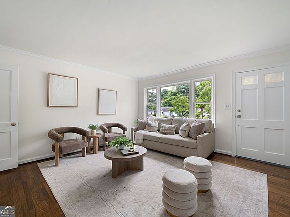 5th image of 1097 Shepherds Ln NE
