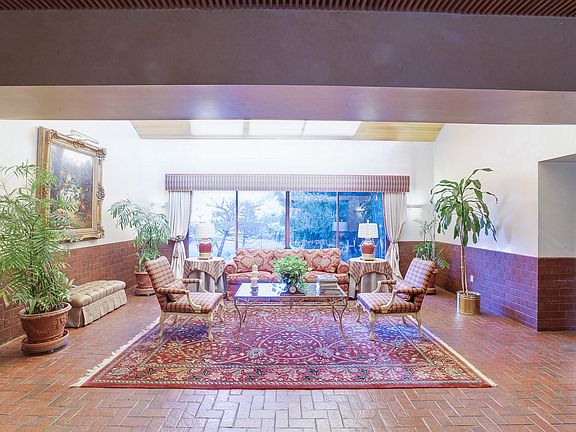 4th image of 1 Gristmill Ct APT 203