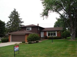 162 Seminole Dr, Galesburg, IL 61401