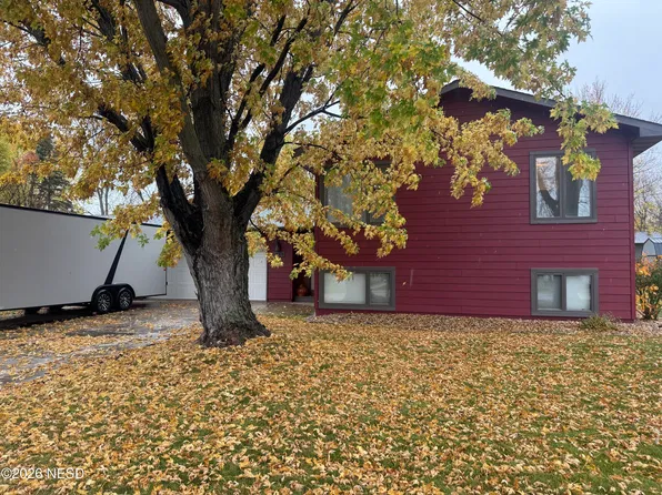 1805 Arrow Ave NE, Watertown, SD 57201