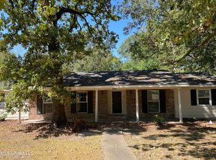205 W Lakeview Dr, Clinton, MS 39056