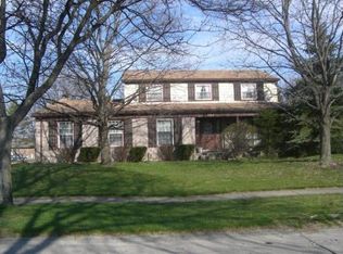 3826 Edgemont Dr, Troy, MI