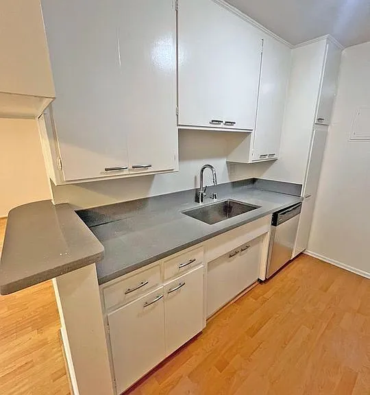1824 Manning Ave #4 — Photo 7