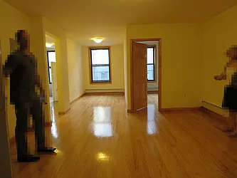 Rented by Kinyu Realty