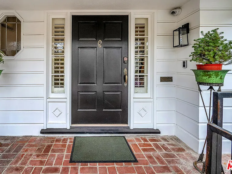 751 Westholme Ave — Photo 43