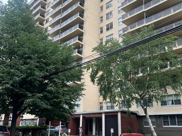 17520 Wexford Terrace #4J, Jamaica Estates, NY 11432