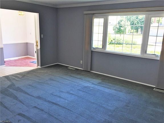 2nd image of 6258 Lakewood Ct
