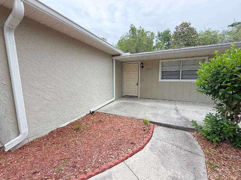 7419 Mead Dr — Photo 2