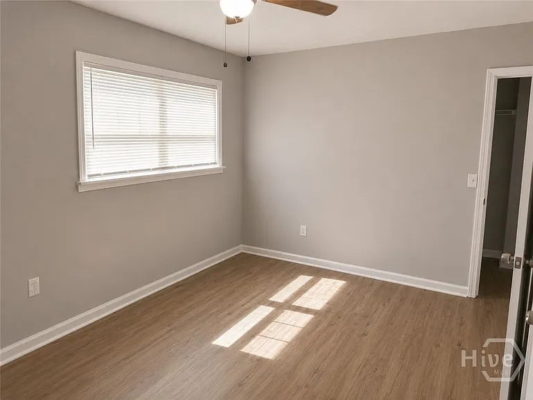 430 Martin Cir — Photo 6