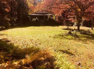 64 Garden Ln, Franklin, NC 28734