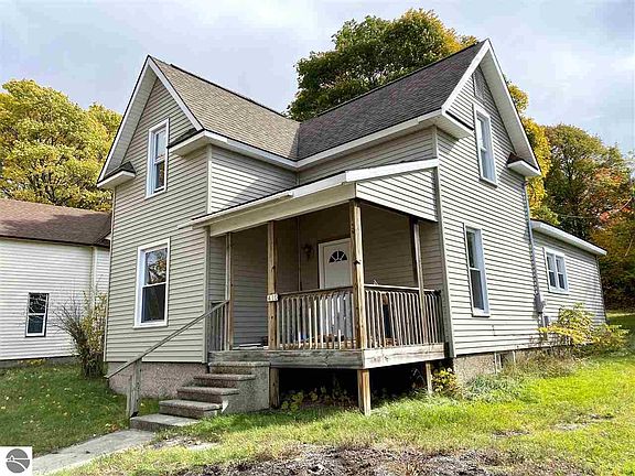4th image of 410 Crippen St