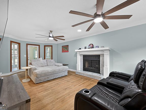 3rd image of 2878 Cardinal Trce