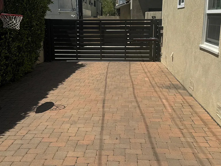 944 21st St #C — Photo 8
