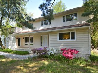 102 Sunset Dr, Annapolis, MD 21403