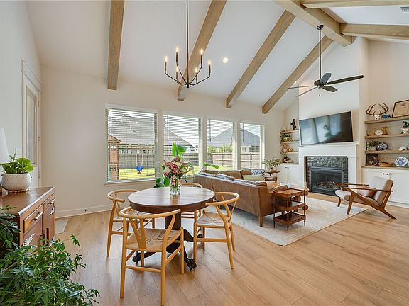 4th image of 5008 Royal Arch Dr